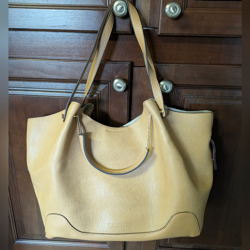 Elegant Tan Leather Tote Bag